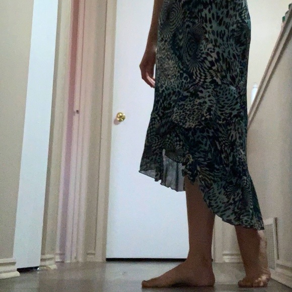 Dress - Picture 2 of 8